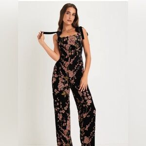 Lulus NWT floral Jumpsuit